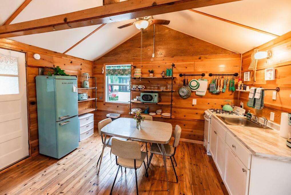 Big Blue Lake Cottages, Llc - Cottage #5 Holton Exterior foto